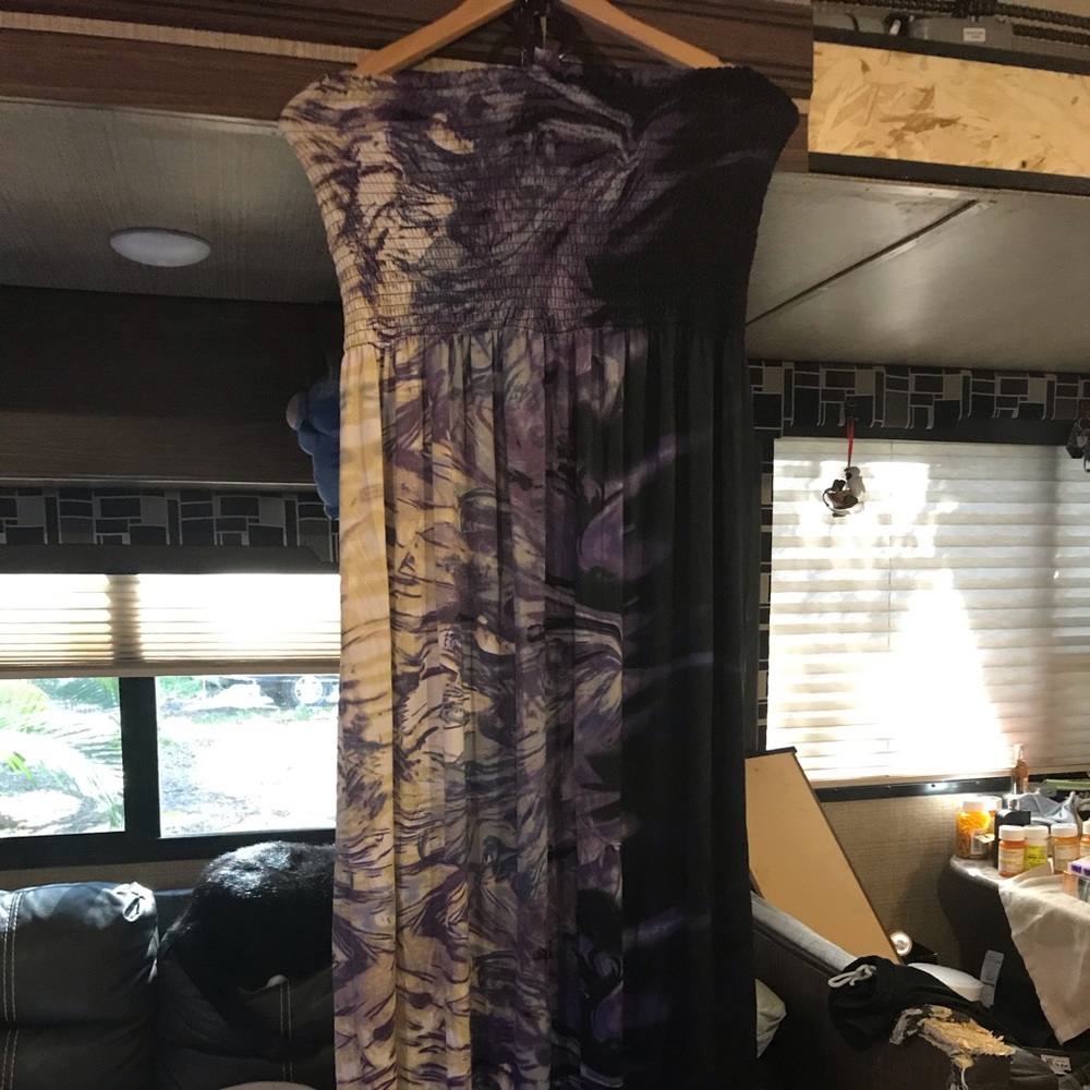 Sleeveless dress with elastic bodice 2x